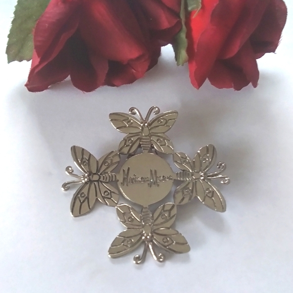 Neiman Marcus SCARF CLIP Emilia Castillo 96 Butterflies Stainless Steel 2.5X2.5" - Picture 1 of 7